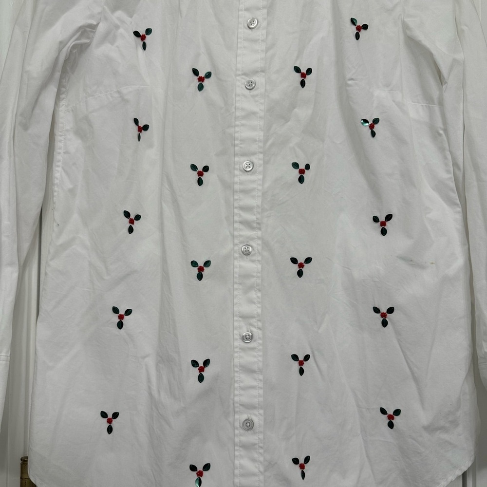 Talbots Women’s Button Down Shirt Small Sequin Holly Berry White Cotton Blouse - Picture 4 of 11